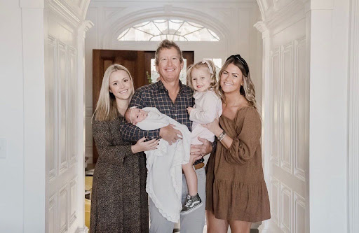 Freddy Renken with his daughters